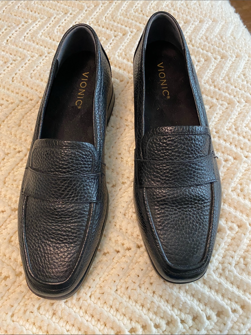 Vionic Black Pebbled Leather Slip-On Loafers